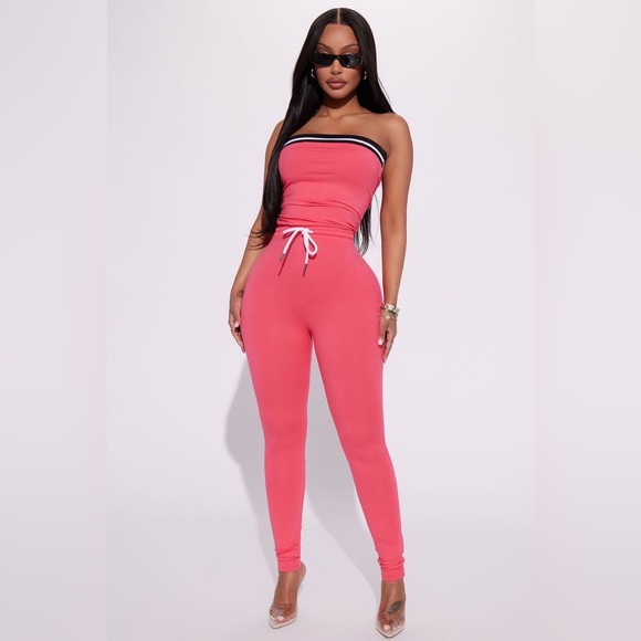 Fashion Nova - Weekend Energy Jumpsuit - Coral/Combo - Size S - NWT - Picture 1 of 3